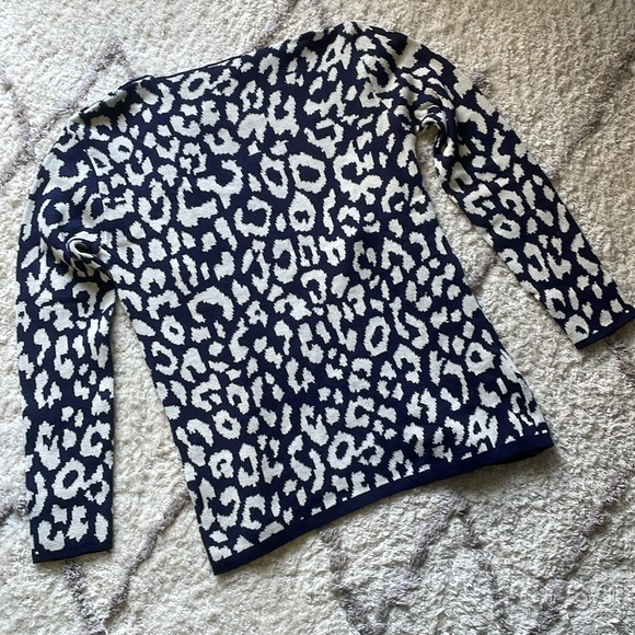 ✨Blue Leopard Cardi✨ - Picture 6 of 6
